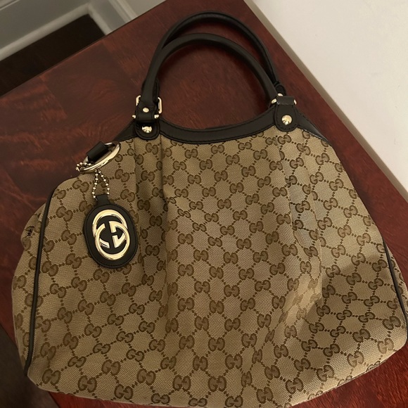 Gucci Monogram Medium Sukey - Picture 3 of 16
